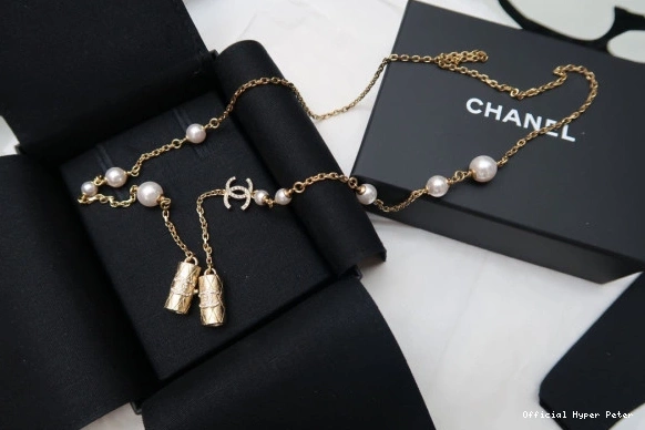 HyperPeter CHANEL NECKLACE AIRPODS 0711